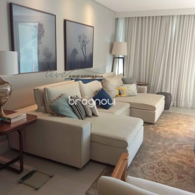 Apartamento com 171m², 3 quartos (sendo 3 suítes), 2 garagens, no bairro Jurerê Internacional em Florianópolis
