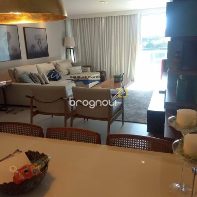 Apartamento com 171m², 3 quartos (sendo 3 suítes), 2 garagens, no bairro Jurerê Internacional em Florianópolis