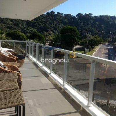 Apartamento com 171m², 3 quartos (sendo 3 suítes), 2 garagens, no bairro Jurerê Internacional em Florianópolis
