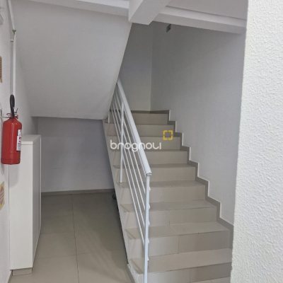 Apartamento com 73m², 2 quartos (sendo 1 suíte), 1 garagem, no bairro Ingleses em Florianópolis