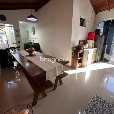 Casa com 148m², 3 quartos (sendo 1 suíte), 1 garagem, no bairro Ingleses em Florianópolis