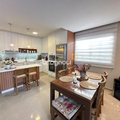 Casa com 148m², 3 quartos (sendo 1 suíte), 1 garagem, no bairro Ingleses em Florianópolis