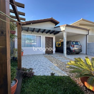 Casa com 148m², 3 quartos (sendo 1 suíte), 1 garagem, no bairro Ingleses em Florianópolis