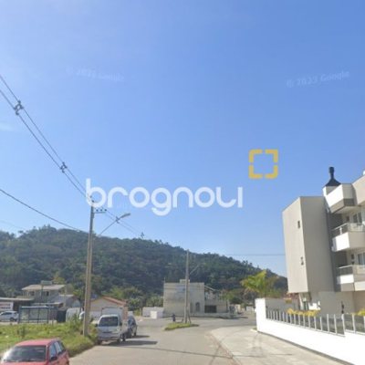Terreno com 462m², no bairro Ribeirão da Ilha em Florianópolis