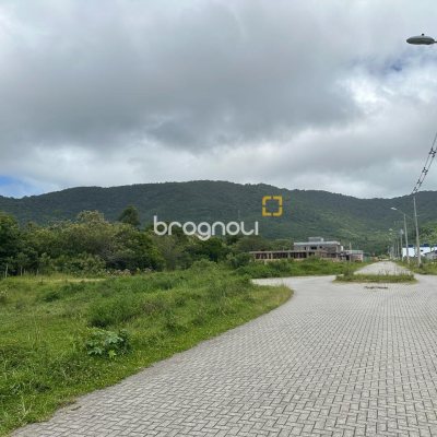 Terreno com 462m², no bairro Ribeirão da Ilha em Florianópolis