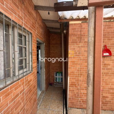 Casa com 83m², 2 quartos, 2 garagens, no bairro Saco dos Limões em Florianópolis
