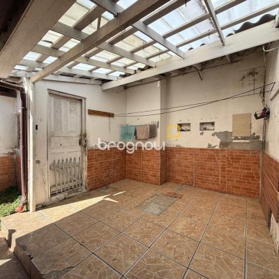 Casa com 83m², 2 quartos, 2 garagens, no bairro Saco dos Limões em Florianópolis