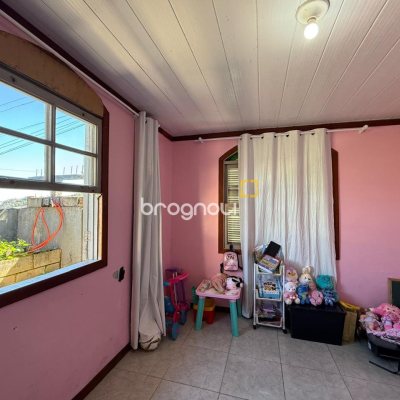 Casa com 83m², 2 quartos, 2 garagens, no bairro Saco dos Limões em Florianópolis