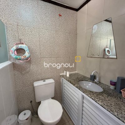 Casa com 83m², 2 quartos, 2 garagens, no bairro Saco dos Limões em Florianópolis