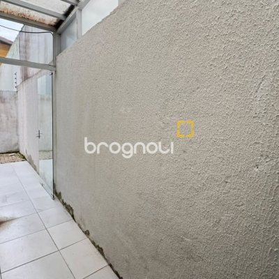 Apartamento com 50m², 2 quartos (sendo 1 suíte), 1 garagem, no bairro Ingleses em Florianópolis