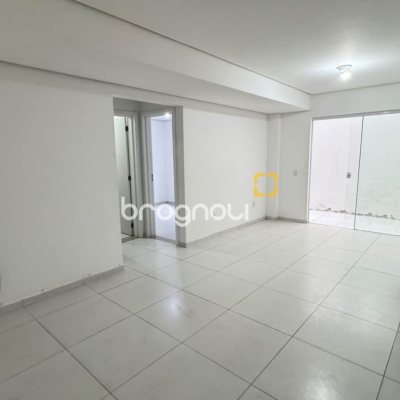 Apartamento com 50m², 2 quartos (sendo 1 suíte), 1 garagem, no bairro Ingleses em Florianópolis