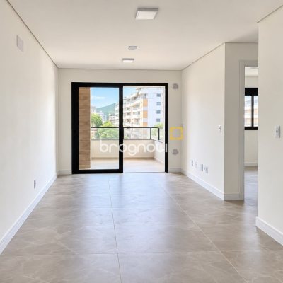 Apartamento com 62m², 2 quartos (sendo 1 suíte), 1 garagem, no bairro Ingleses em Florianópolis