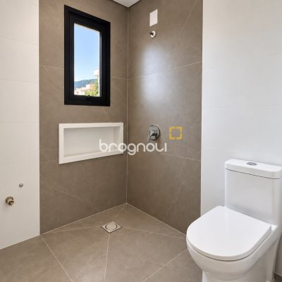 Apartamento com 62m², 2 quartos (sendo 1 suíte), 1 garagem, no bairro Ingleses em Florianópolis