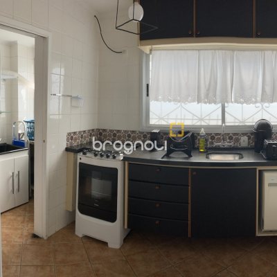 Apartamento com 99m², 2 quartos, 1 garagem, no bairro Centro em Florianópolis