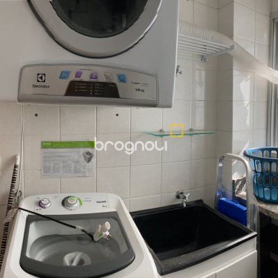 Apartamento com 99m², 2 quartos, 1 garagem, no bairro Centro em Florianópolis