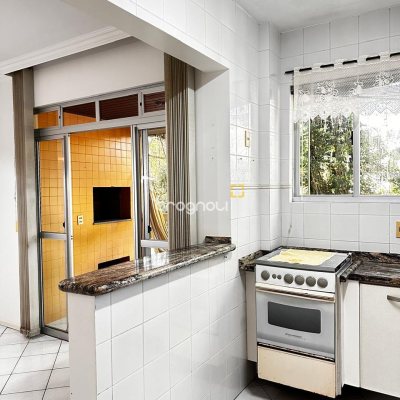 Apartamento com 74m², 2 quartos (sendo 1 suíte), 1 garagem, no bairro Coqueiros em Florianópolis