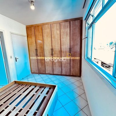 Apartamento com 74m², 2 quartos (sendo 1 suíte), 1 garagem, no bairro Coqueiros em Florianópolis