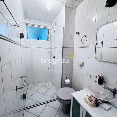Apartamento com 74m², 2 quartos (sendo 1 suíte), 1 garagem, no bairro Coqueiros em Florianópolis