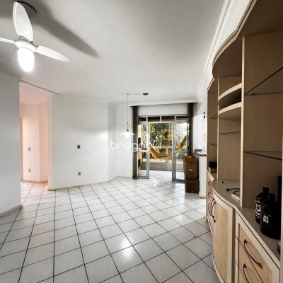 Apartamento com 74m², 2 quartos (sendo 1 suíte), 1 garagem, no bairro Coqueiros em Florianópolis