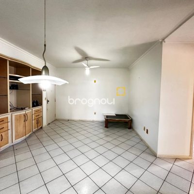 Apartamento com 74m², 2 quartos (sendo 1 suíte), 1 garagem, no bairro Coqueiros em Florianópolis