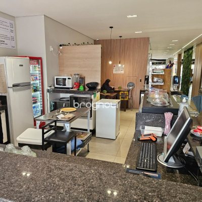 Sala com 33m², no bairro Estreito em Florianópolis