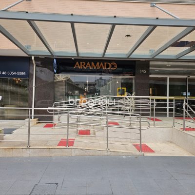 Sala com 33m², no bairro Estreito em Florianópolis