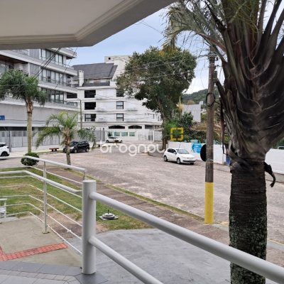 Apartamento com 103m², 2 quartos, 1 garagem, no bairro Jurerê em Florianópolis