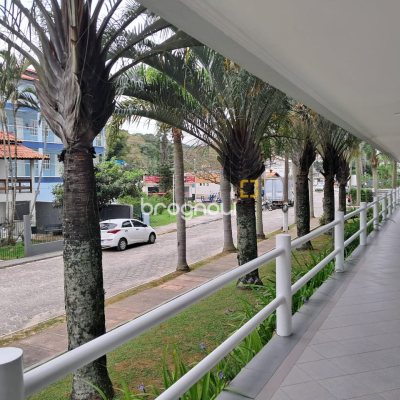 Apartamento com 103m², 2 quartos, 1 garagem, no bairro Jurerê em Florianópolis