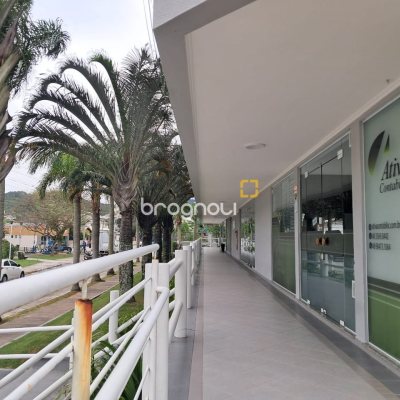 Apartamento com 103m², 2 quartos, 1 garagem, no bairro Jurerê em Florianópolis