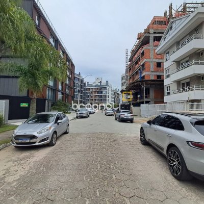 Apartamento com 103m², 2 quartos, 1 garagem, no bairro Jurerê em Florianópolis