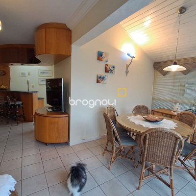 Apartamento com 103m², 2 quartos, 1 garagem, no bairro Jurerê em Florianópolis