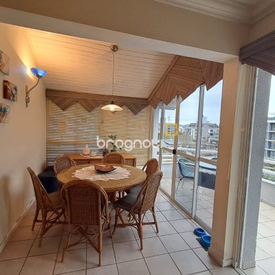Apartamento com 103m², 2 quartos, 1 garagem, no bairro Jurerê em Florianópolis