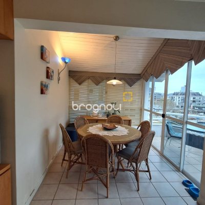 Apartamento com 103m², 2 quartos, 1 garagem, no bairro Jurerê em Florianópolis
