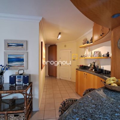 Apartamento com 103m², 2 quartos, 1 garagem, no bairro Jurerê em Florianópolis