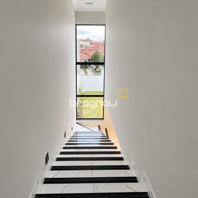Casa com 110m², 3 quartos (sendo 2 suítes), 1 garagem, no bairro Ingleses em Florianópolis