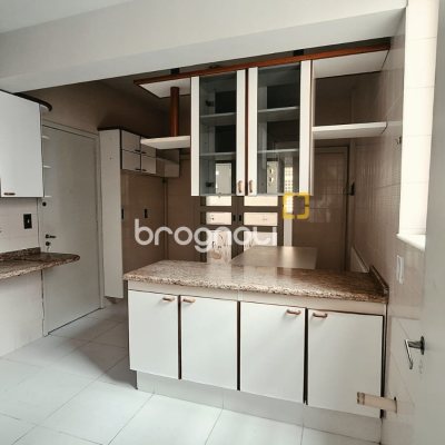 Apartamento com 131m², 3 quartos, 1 garagem, no bairro Centro em Florianópolis