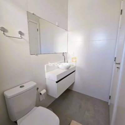 Casa com 79m², 2 quartos (sendo 2 suítes), 1 garagem, no bairro Cachoeira do Bom Jesus em Florianópolis