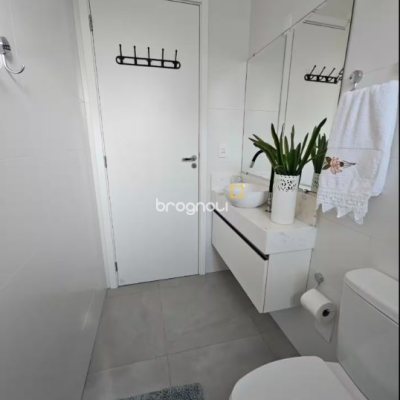 Casa com 79m², 2 quartos (sendo 2 suítes), 1 garagem, no bairro Cachoeira do Bom Jesus em Florianópolis