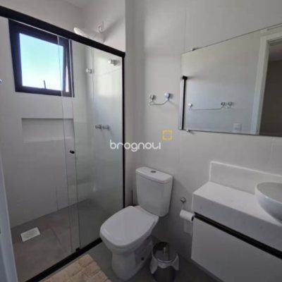 Casa com 79m², 2 quartos (sendo 2 suítes), 1 garagem, no bairro Cachoeira do Bom Jesus em Florianópolis