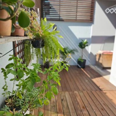 Casa com 79m², 2 quartos (sendo 2 suítes), 1 garagem, no bairro Cachoeira do Bom Jesus em Florianópolis