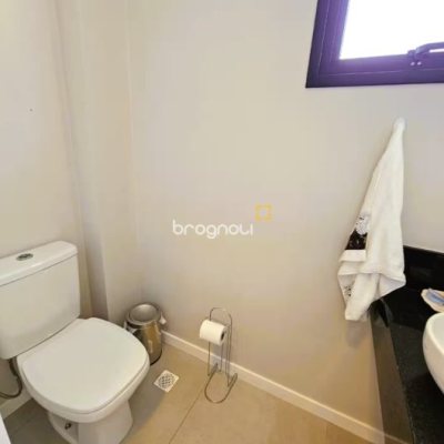 Casa com 79m², 2 quartos (sendo 2 suítes), 1 garagem, no bairro Cachoeira do Bom Jesus em Florianópolis