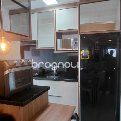 Apartamento com 81m², 3 quartos (sendo 1 suíte), 2 garagens, no bairro Capoeiras em Florianópolis