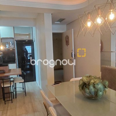 Apartamento com 81m², 3 quartos (sendo 1 suíte), 2 garagens, no bairro Capoeiras em Florianópolis