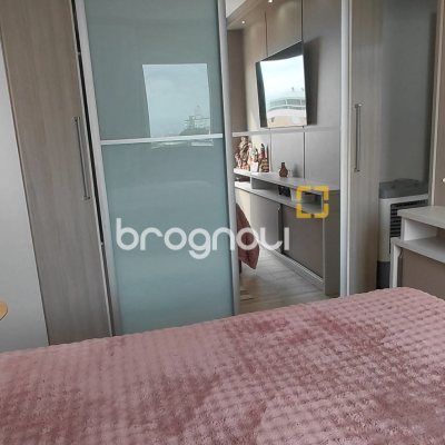 Apartamento com 81m², 3 quartos (sendo 1 suíte), 2 garagens, no bairro Capoeiras em Florianópolis