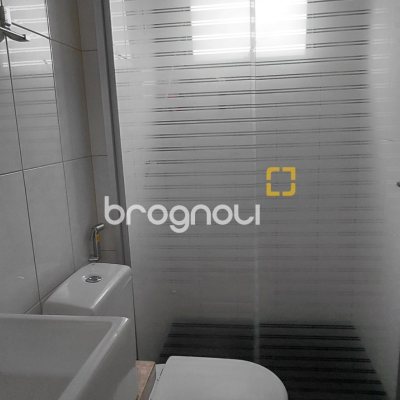 Apartamento com 81m², 3 quartos (sendo 1 suíte), 2 garagens, no bairro Capoeiras em Florianópolis