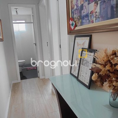 Apartamento com 81m², 3 quartos (sendo 1 suíte), 2 garagens, no bairro Capoeiras em Florianópolis