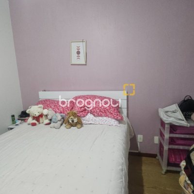 Apartamento com 214m², 4 quartos (sendo 1 suíte), 2 garagens, no bairro Centro em Florianópolis