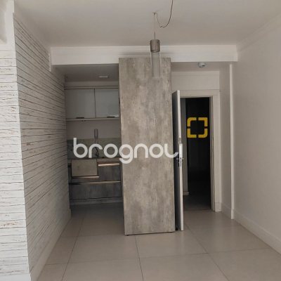 Apartamento com 42m², 1 quarto, no bairro Centro em Florianópolis