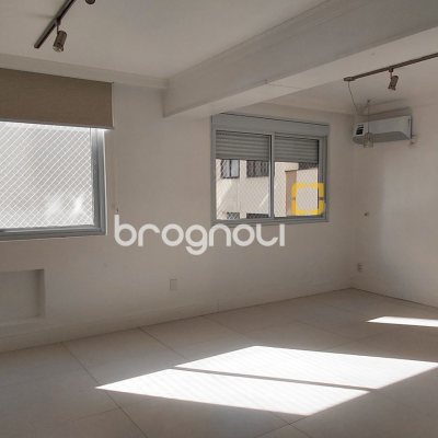 Apartamento com 42m², 1 quarto, no bairro Centro em Florianópolis