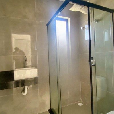 Casa Residencial com 130m², 2 quartos, 2 suítes, 2 garagens, no bairro São João do Rio Vermelho em Florianópolis